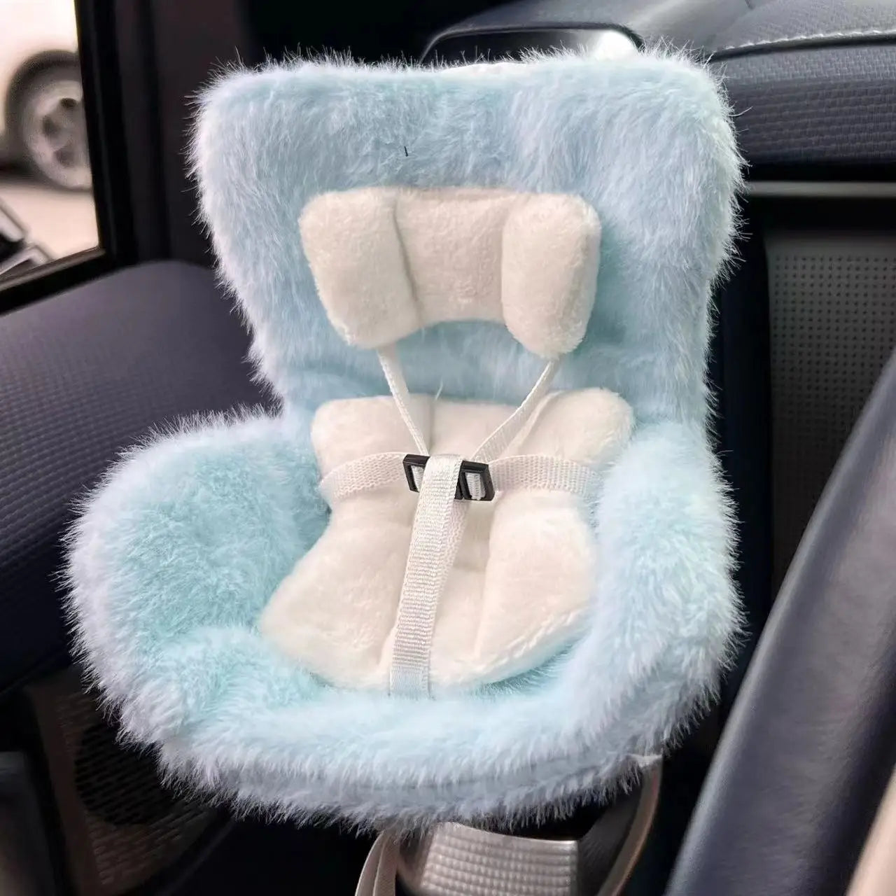 Labubu Car Safety Seat for 15–17cm Dolls – Kawaii Air Vent Accessory & Aromatherapy Clip