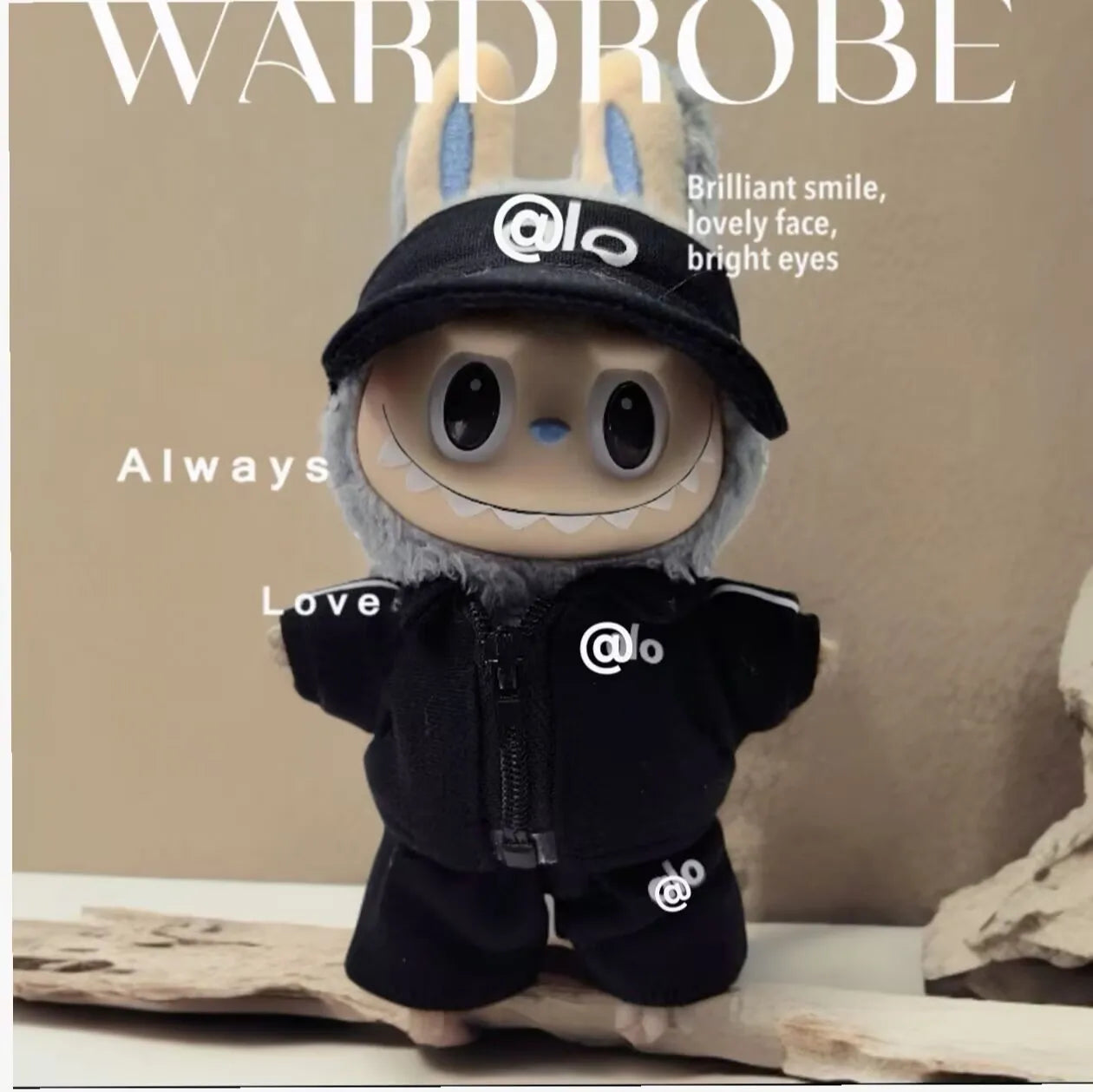 Designer-Inspired Track Suit Set for Labubu Dolls – Luxury Streetwear Style Outfit with Matching Top & Bottom