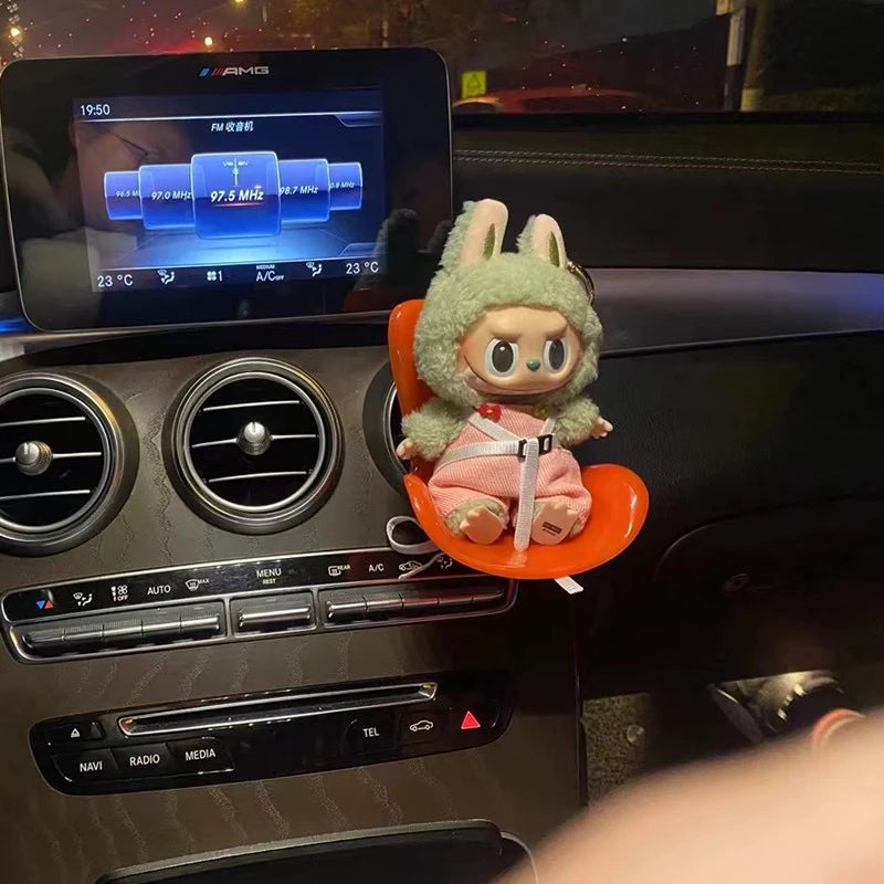 Labubu Car Safety Seat for 15–17cm Dolls – Kawaii Air Vent Accessory & Aromatherapy Clip
