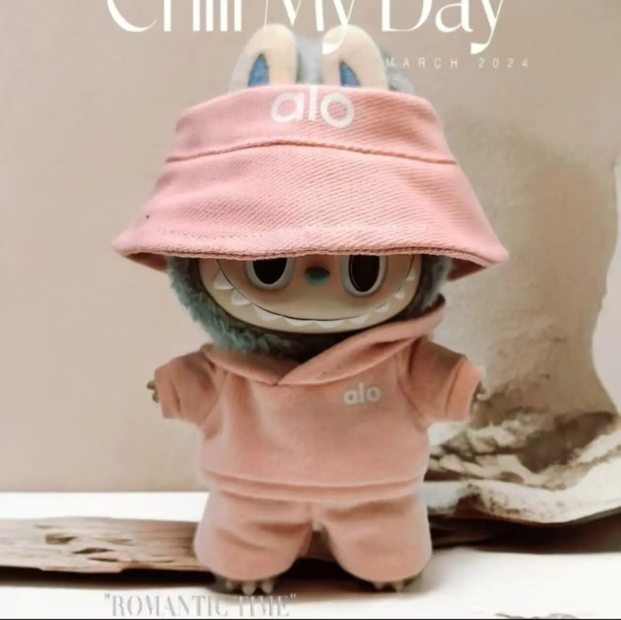 Designer-Inspired Track Suit Set for Labubu Dolls – Luxury Streetwear Style Outfit with Matching Top & Bottom