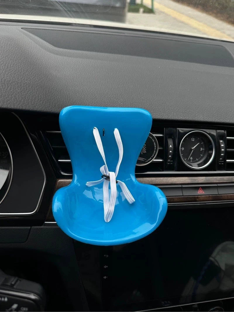 Labubu Car Safety Seat for 15–17cm Dolls – Kawaii Air Vent Accessory & Aromatherapy Clip